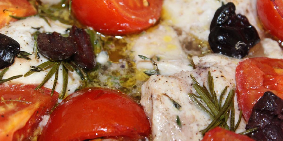 Kip uit de oven met olijven en rozemarijn