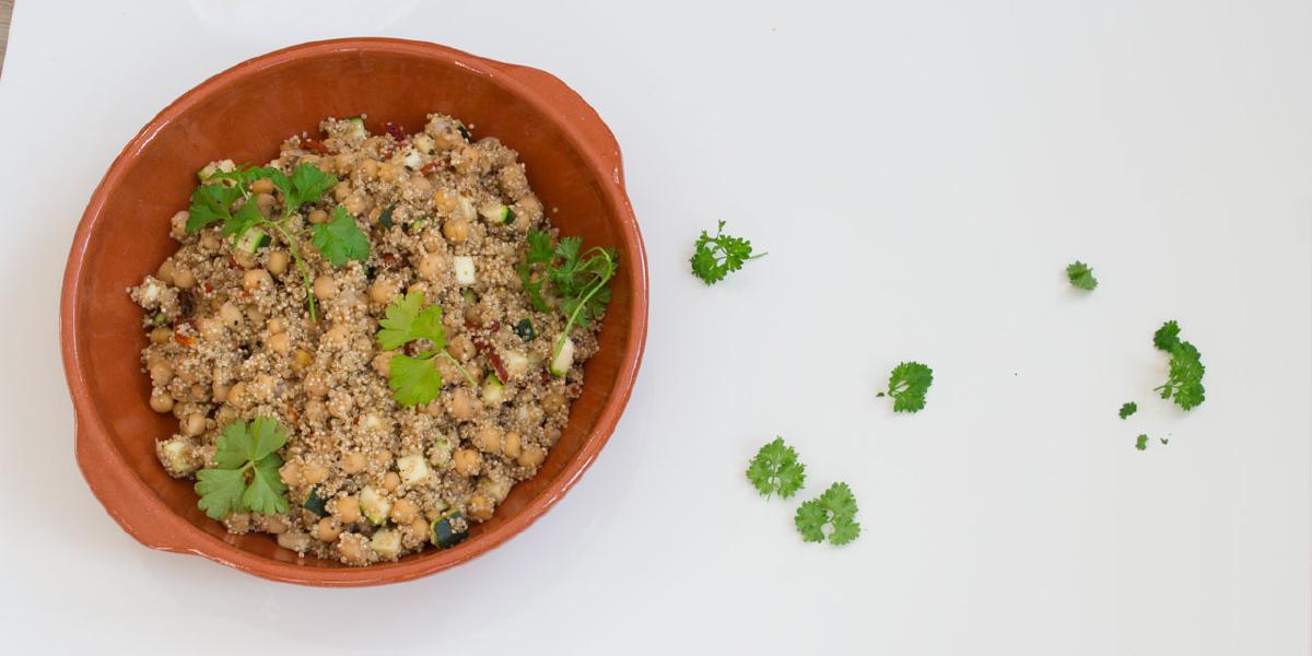 Quinoa-kikkererwtensalade